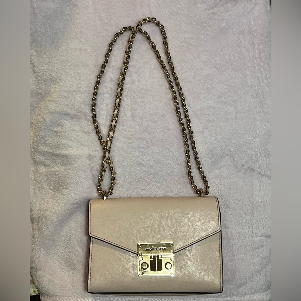 Light Pink Micheal Kors Purse